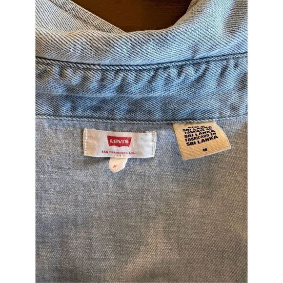 Levi’s Denim Trucker Jacket - Picture 5 of 5